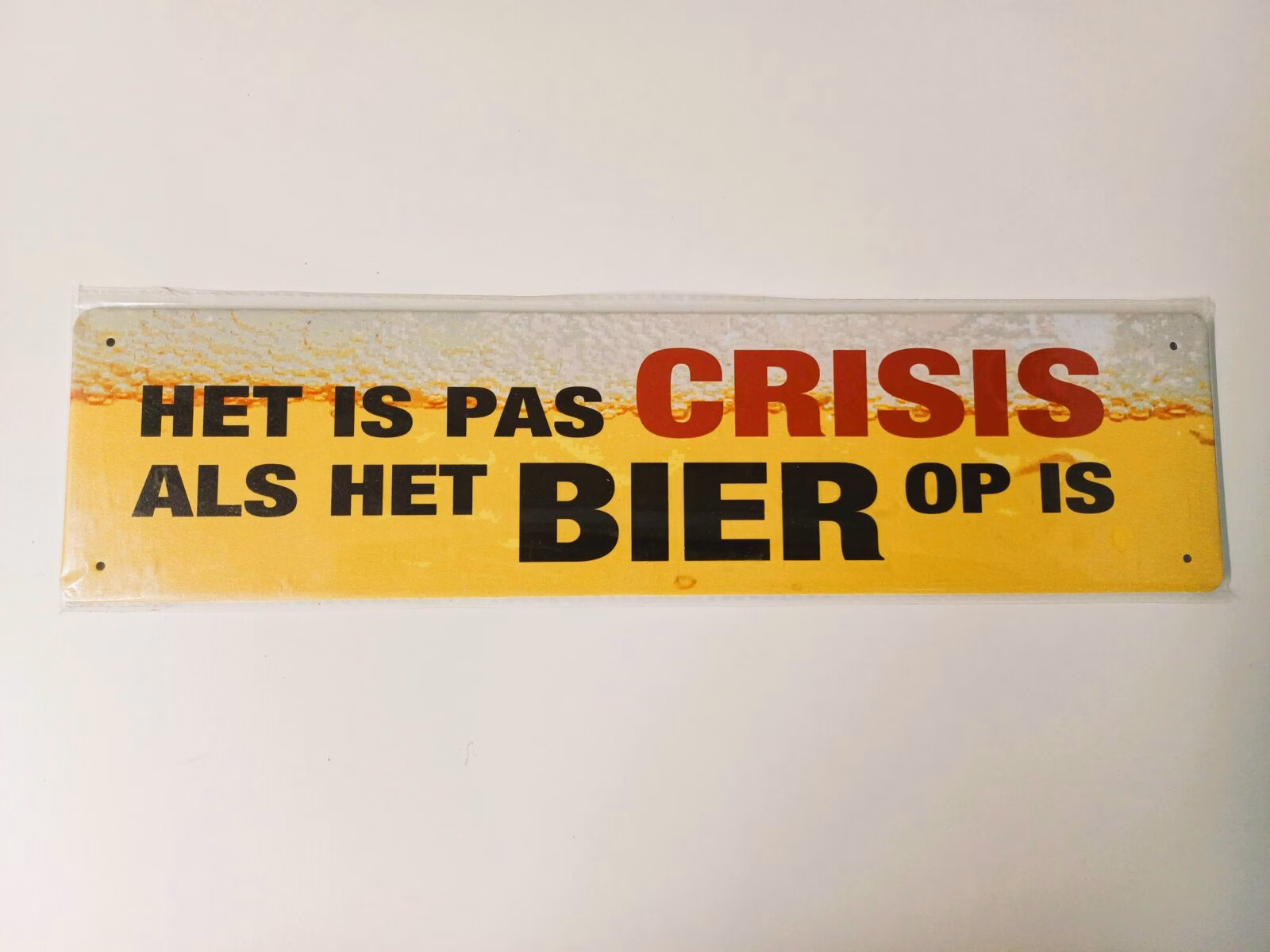 metalen bord het is pas crisis als het bier op is 1 metalen bord het is pas crisis als het bier op is