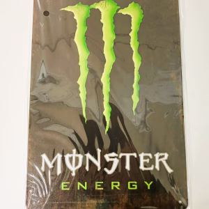 Metalen Bord Monster Energy met groen klauwlogo op zwarte achtergrond 30x20 cm