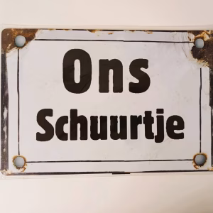 metalen bord ons schuurtje