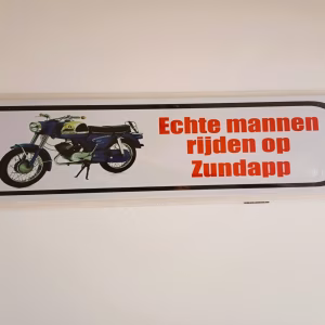 Echte mannen rijden op zundapp
