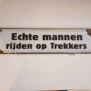 Echte mannen rijden op trekkers