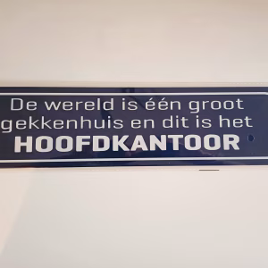 De wereld is een groot gekkenhuis