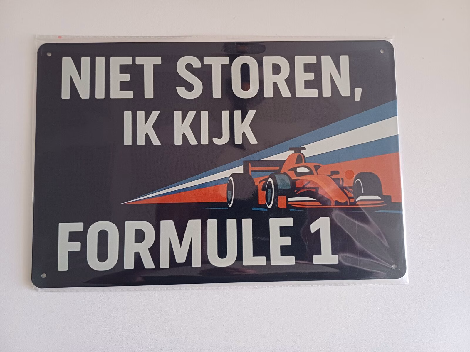 Metalen Bord Niet Storen Ik Kijk Formule 1 30x20 cm 1 Metalen Bord Niet Storen Ik Kijk Formule 1 met racewagen en autosport thema 30x20 cm