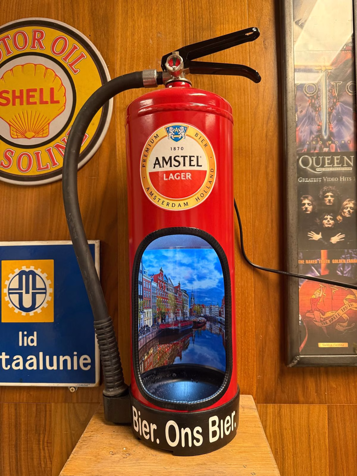 Amstel Brandblusser Lamp – Bier. Ons Bier. 1 Amstel brandblusser lamp